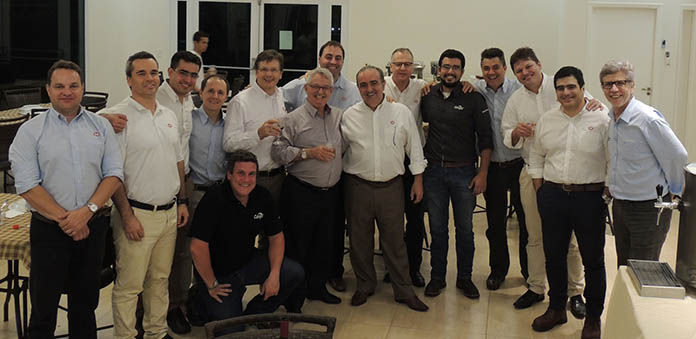 The South American teams pictured at the Cobb-Vantress Brazilian headquarters.