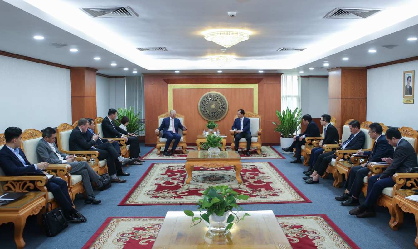 De Heus and Hung Nhon outline poultry expansion plans in Vietnam
