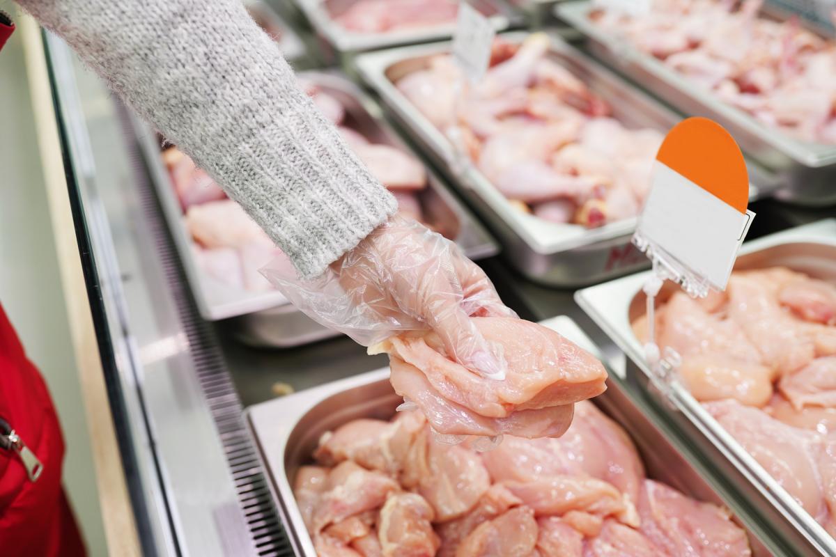 EU suspends Brazilian poultry imports, French sector calls for strict safeguards