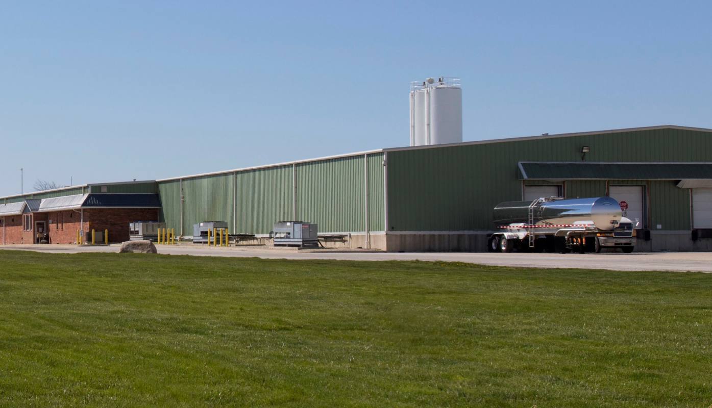 Poultry growth forecast rises to 3.5%, but oversupply weighs on prices